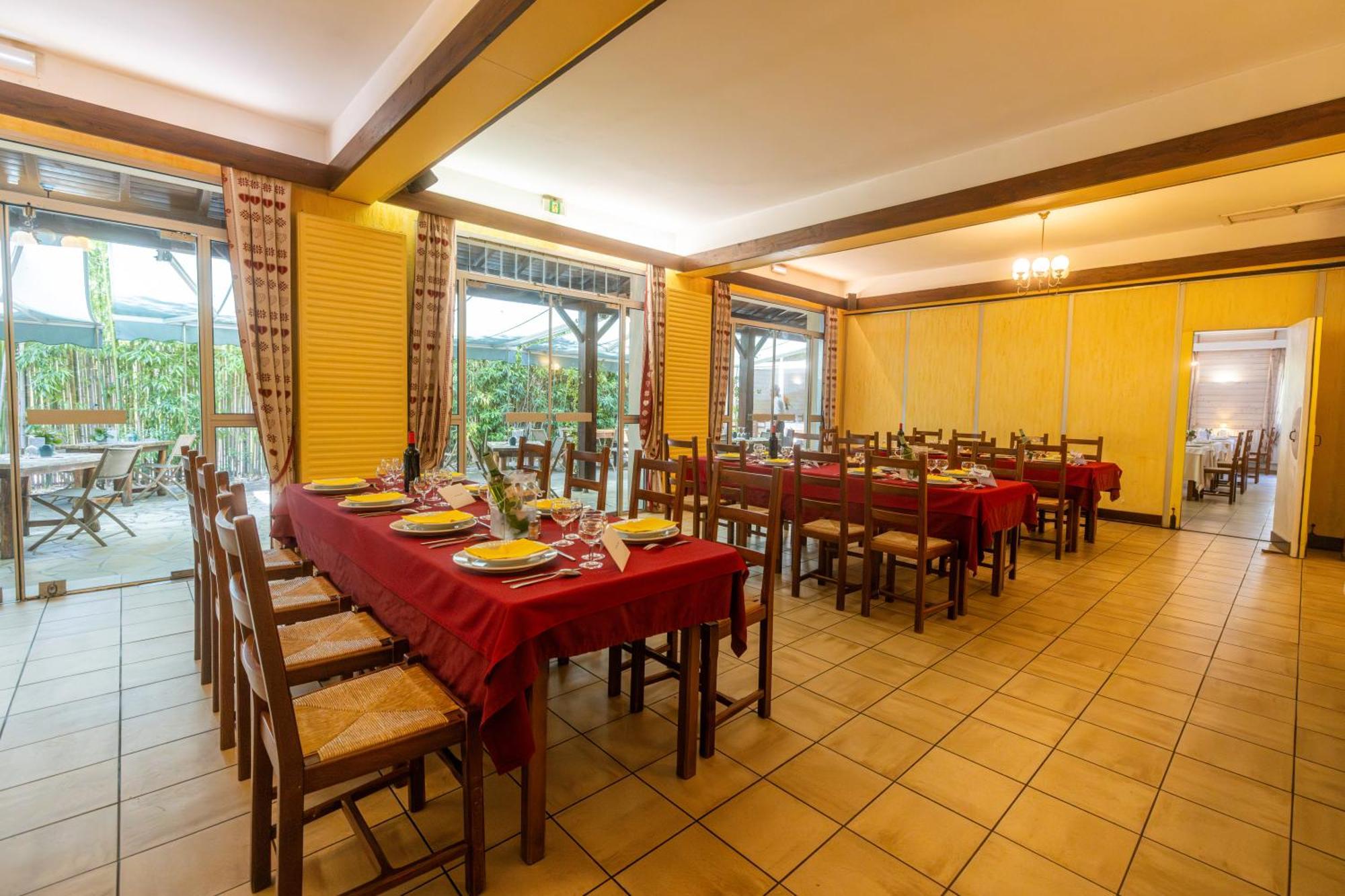 Hotel Restaurant Des Thermes Castéra-Verduzan Exteriör bild